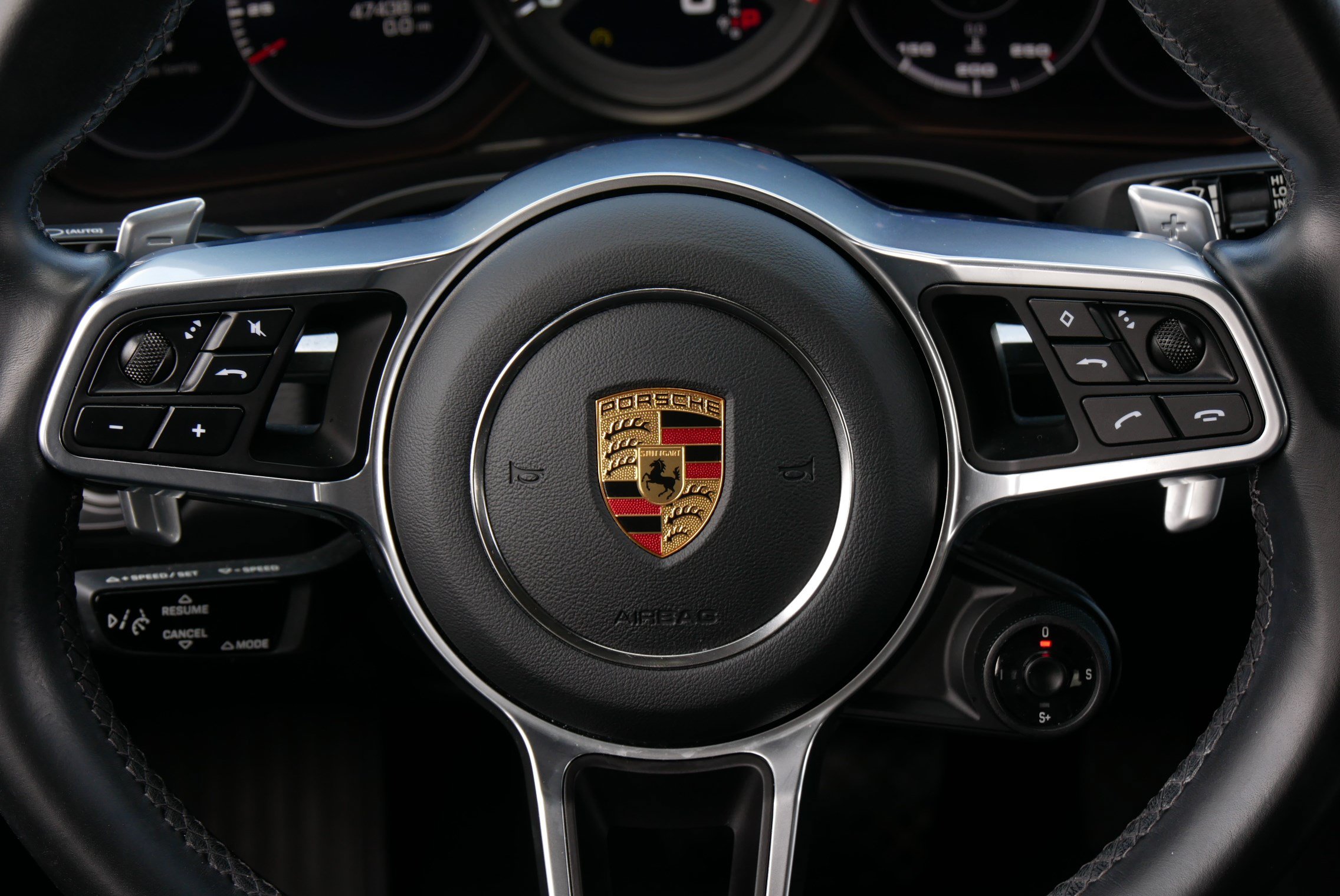 Used 2021 Porsche Cayenne Coupe AWD/4WD image 35