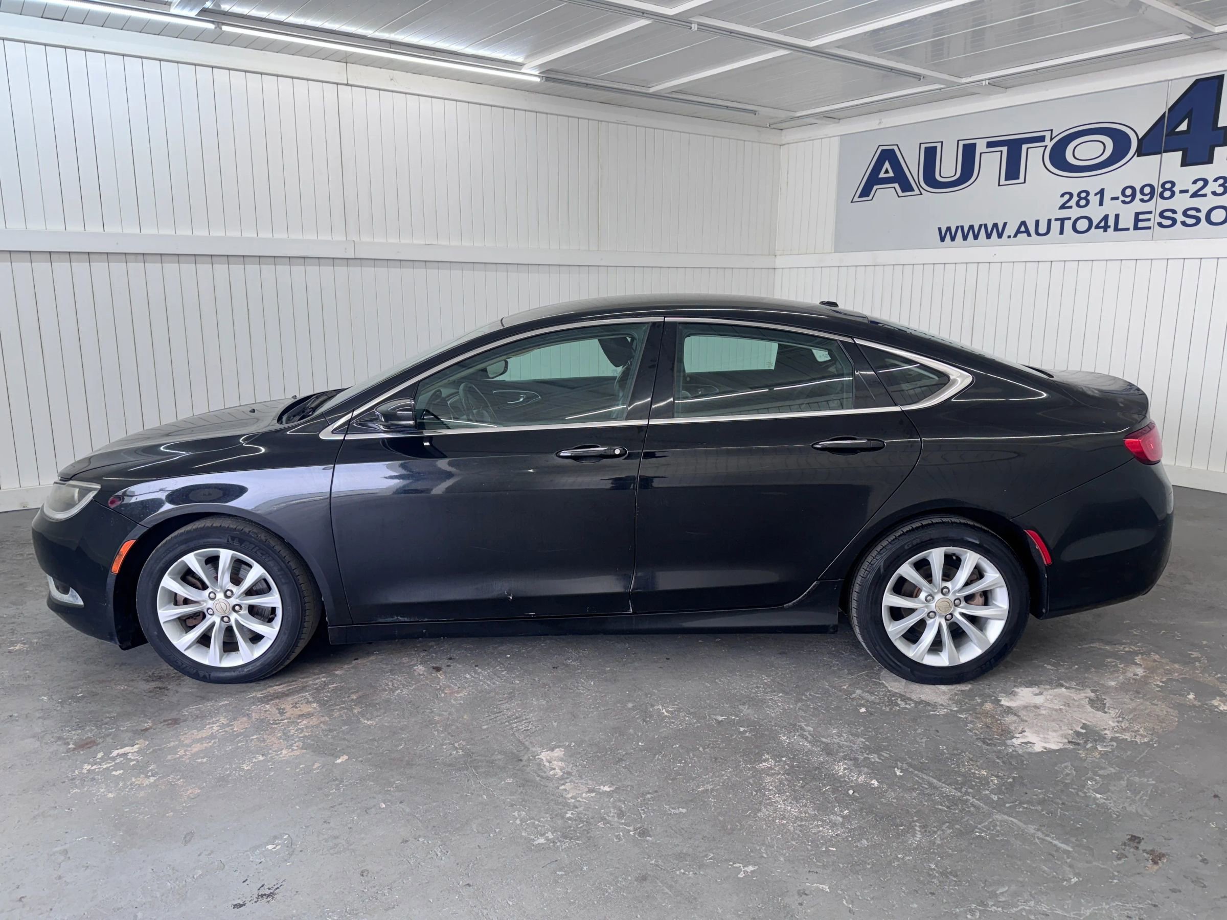 Used 2015 Chrysler 200 C image 8