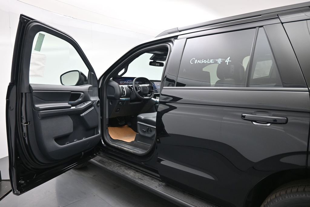 New 2026 Ford Expedition Platinum AWD/4WD image 8