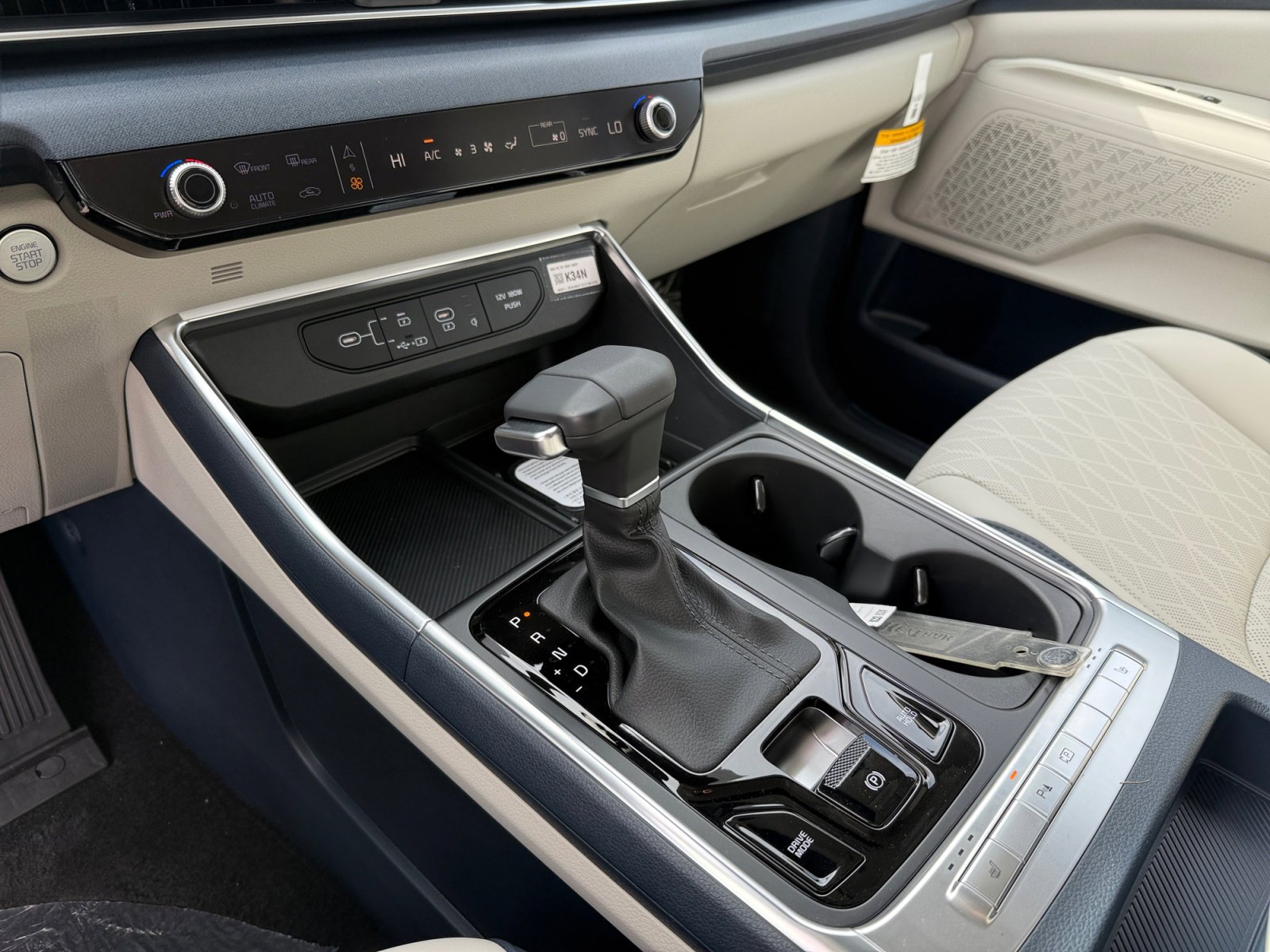 New 2026 Kia Carnival EX FWD image 13