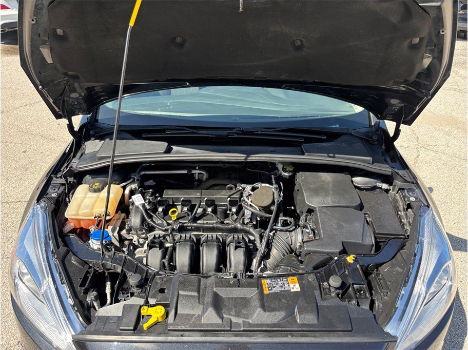 Used 2015 Ford Focus SE FWD image 35
