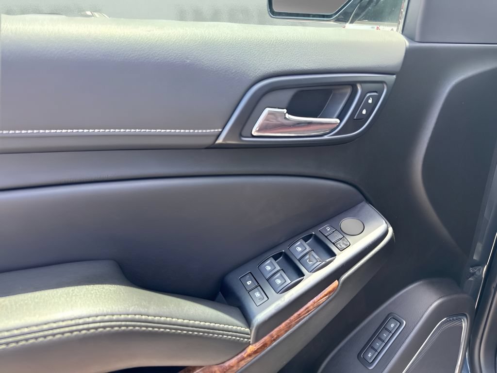 Used 2019 Chevrolet Tahoe Premier w/ Premier Plus Edition AWD/4WD image 30