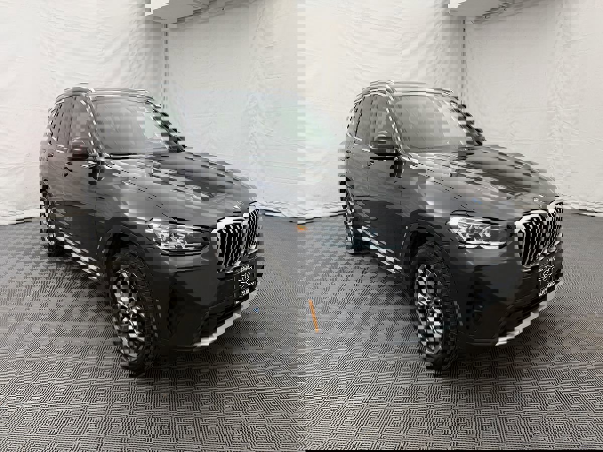 Used 2024 BMW X3 xDrive30i w/ Convenience Package image 4
