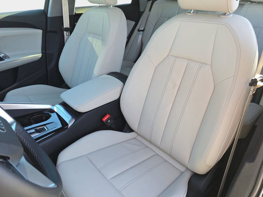 Certified 2025 Audi Q5 Premium w/ Convenience Package AWD/4WD image 15