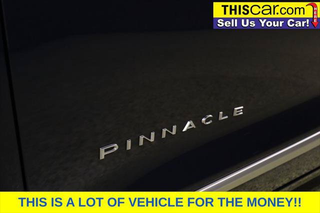 Used 2025 Chrysler Pacifica Pinnacle FWD image 13