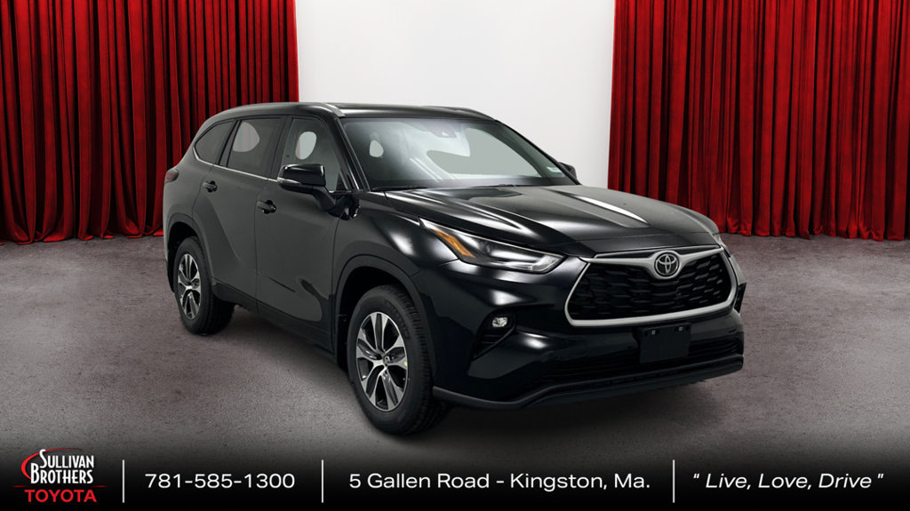 Certified 2024 Toyota Highlander XLE AWD/4WD image 3