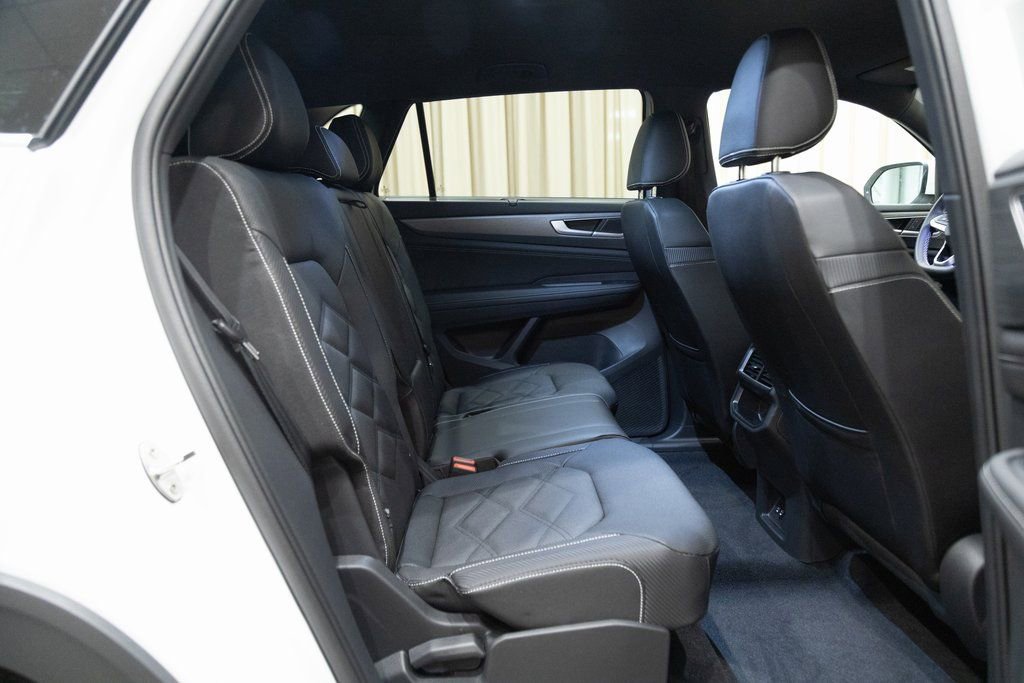 New 2026 Volkswagen Atlas Cross Sport SE image 14