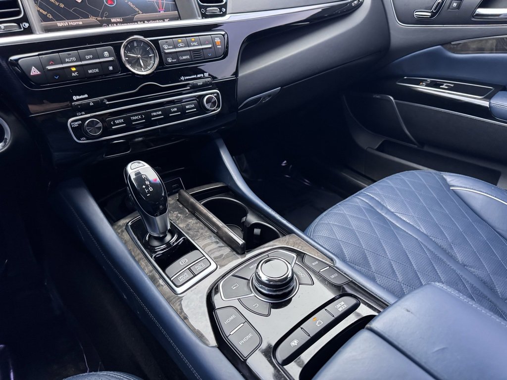 Used 2015 Kia K900 Luxury image 35