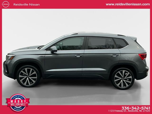 Used 2024 Volkswagen Taos SE image 3