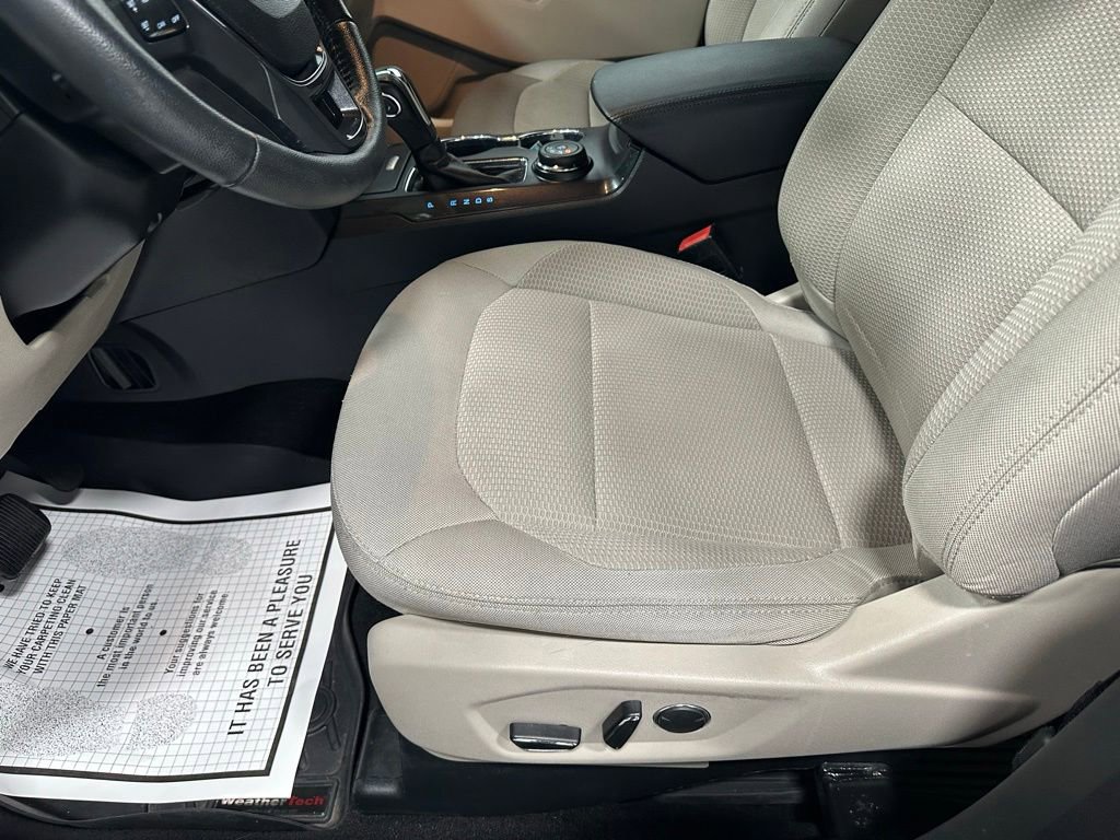 Used 2018 Ford Explorer XLT w/ Equipment Group 201A AWD/4WD image 13
