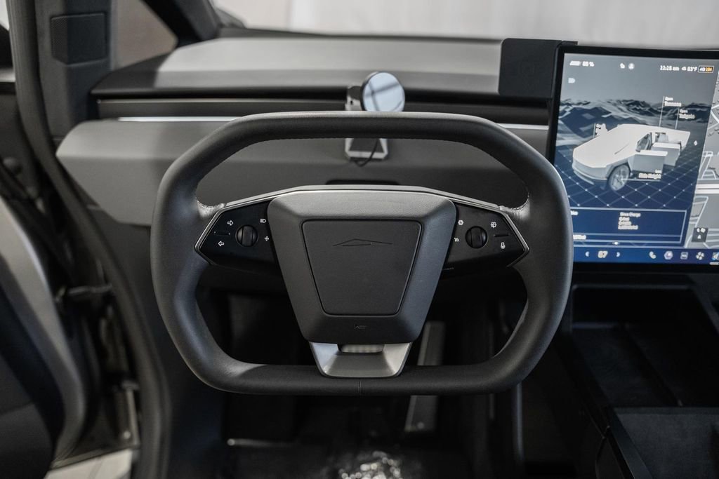 Used 2024 Tesla Cybertruck AWD Crew Cab image 34