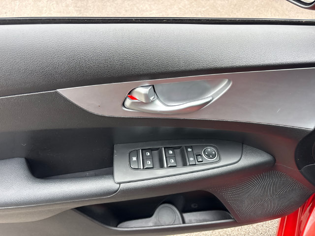 Used 2023 Kia Forte LXS FWD image 14