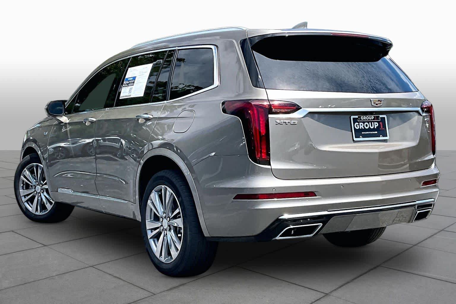 Used 2023 Cadillac XT6 Premium Luxury FWD image 12
