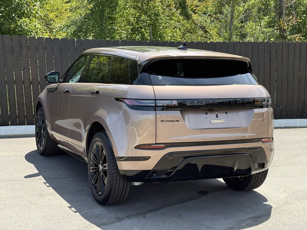 New 2026 Land Rover Range Rover Evoque Dynamic SE image 3