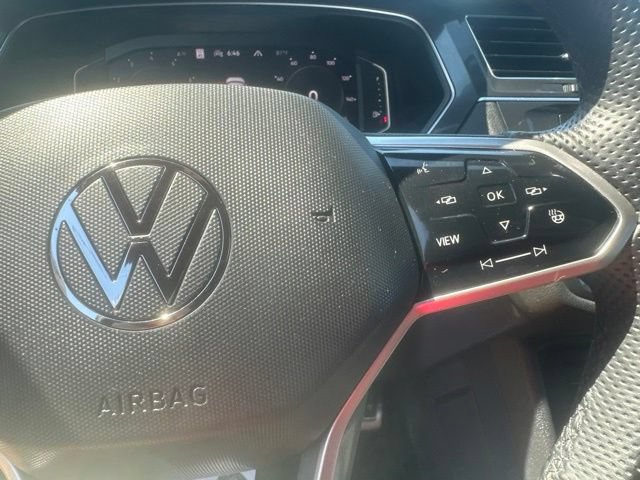 Used 2022 Volkswagen Tiguan SEL R-Line AWD/4WD image 19