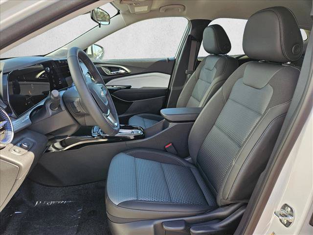 New 2026 Chevrolet Trax LT w/ Driver Confidence Package FWD image 4