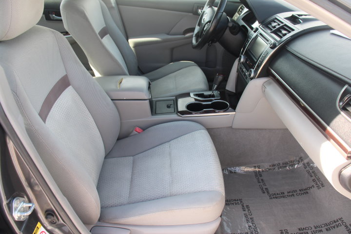 Used 2012 Toyota Camry XLE w/ Convenience Pkg FWD image 18
