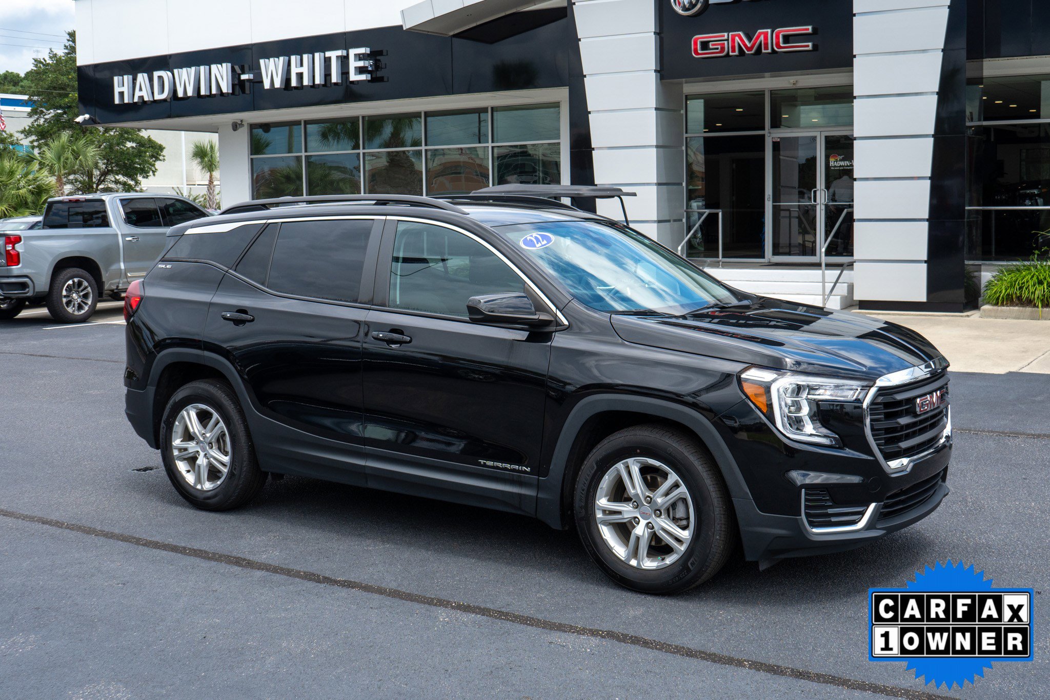 Used 2022 GMC Terrain SLE w/ Driver Convenience Package