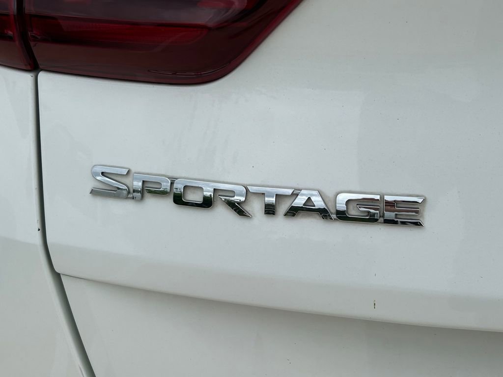 Used 2020 Kia Sportage LX w/ LX Popular Package FWD image 12