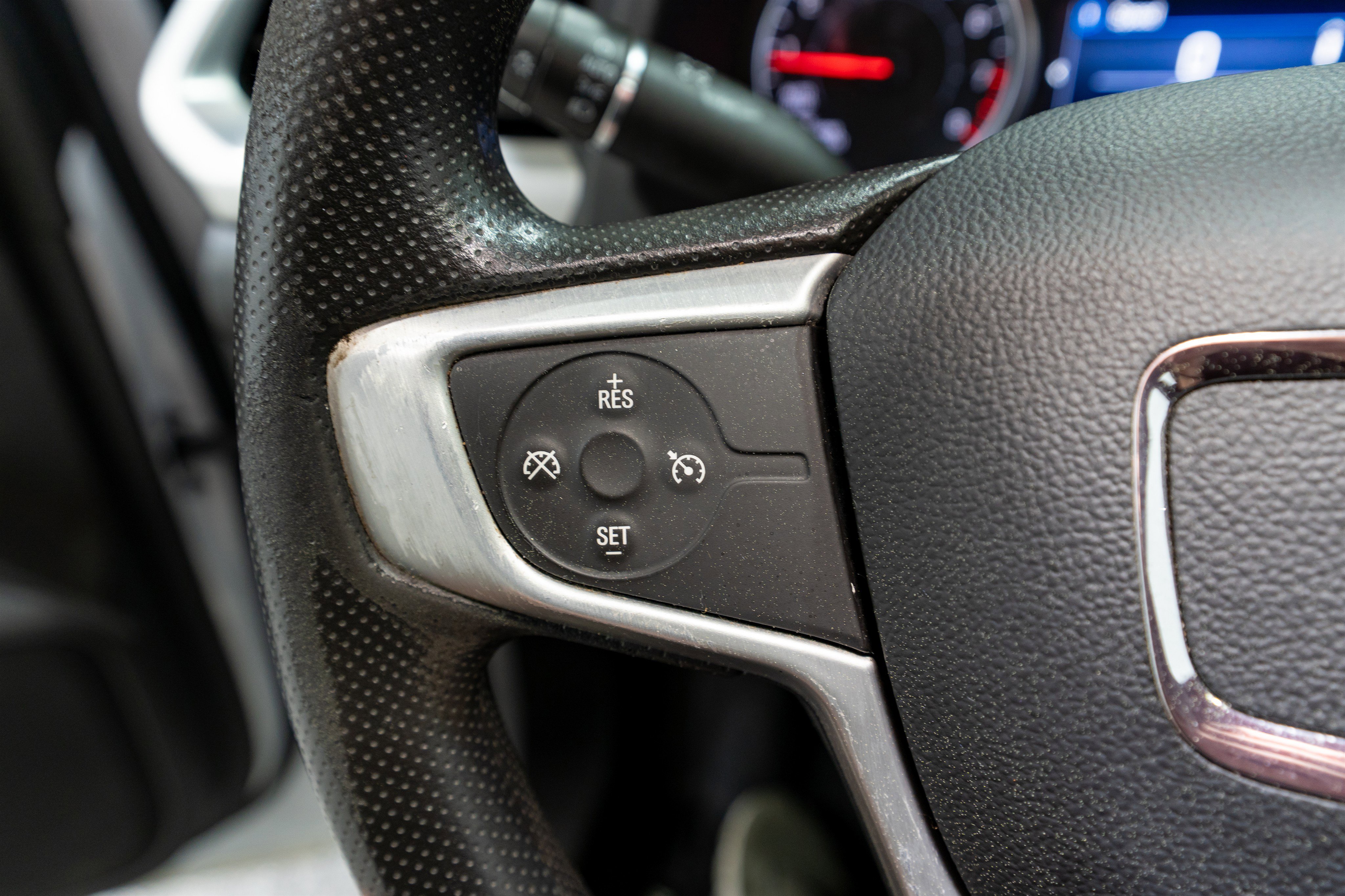 Used 2021 GMC Acadia SLE w/ Elevation Edition image 25