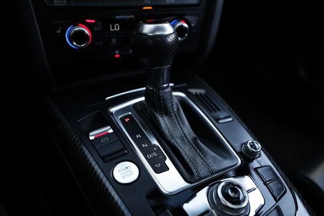 Used 2015 Audi RS 5 Coupe w/ Black Optic Plus Package AWD/4WD image 38