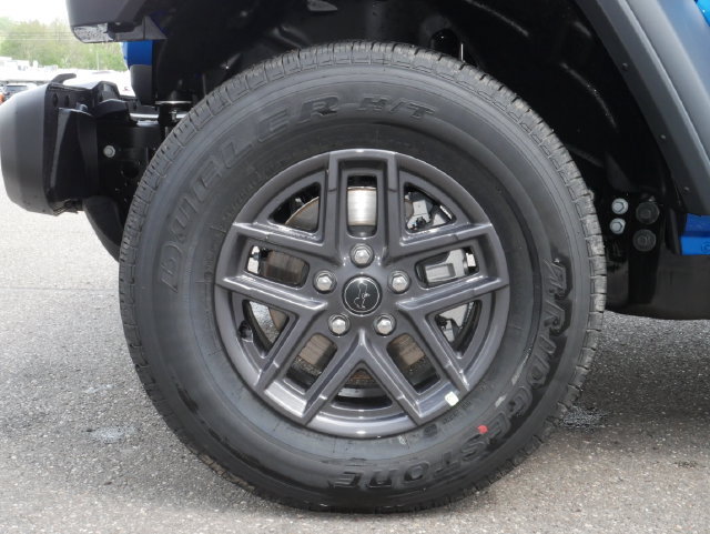 New 2026 Jeep Gladiator Sport AWD/4WD image 11