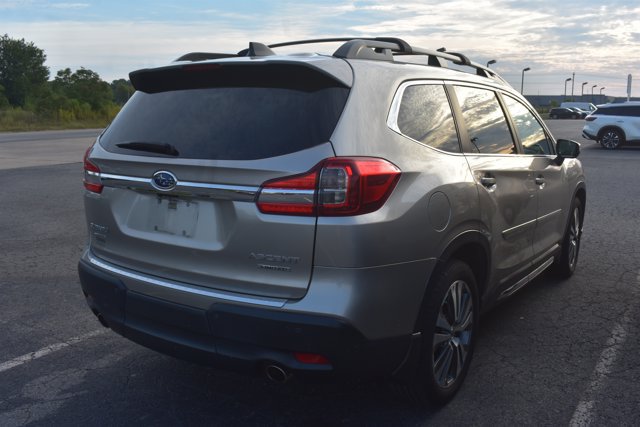 Used 2020 Subaru Ascent Limited w/ Technology Package AWD/4WD image 5