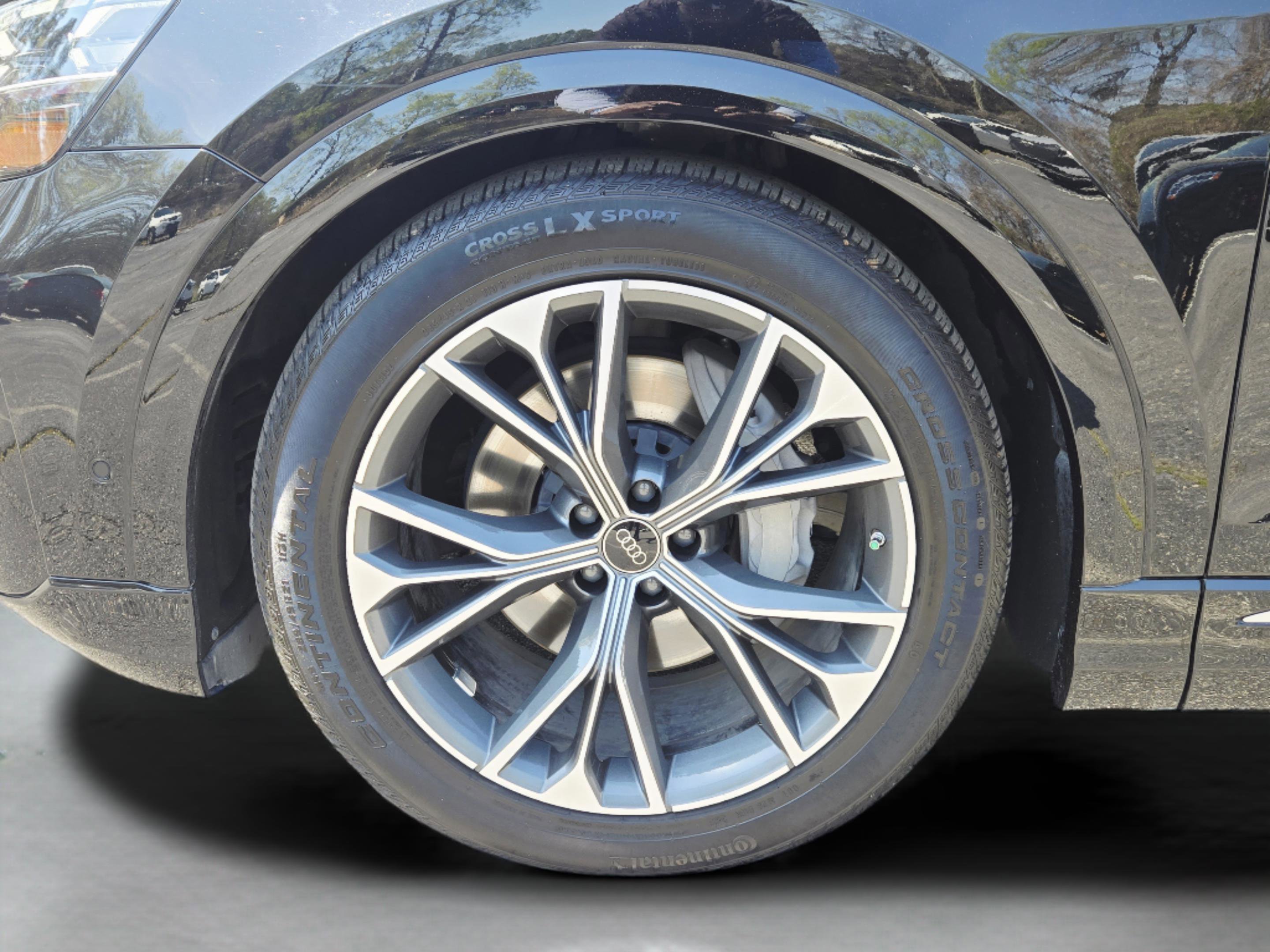 Used 2024 Audi Q8 Prestige w/ Prestige Package image 10