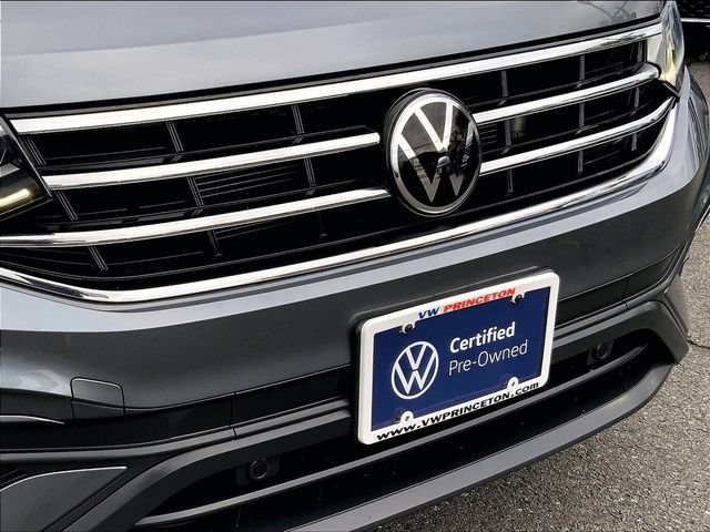 Used 2023 Volkswagen Tiguan SE w/ Panoramic Sunroof Package AWD/4WD image 30