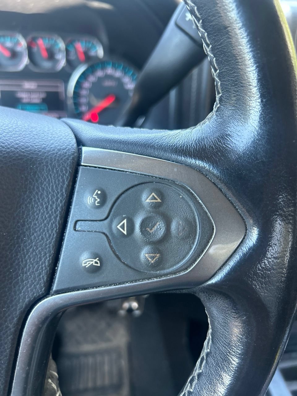 Used 2019 Chevrolet Silverado 2500 LTZ w/ Duramax Plus Package AWD/4WD image 20