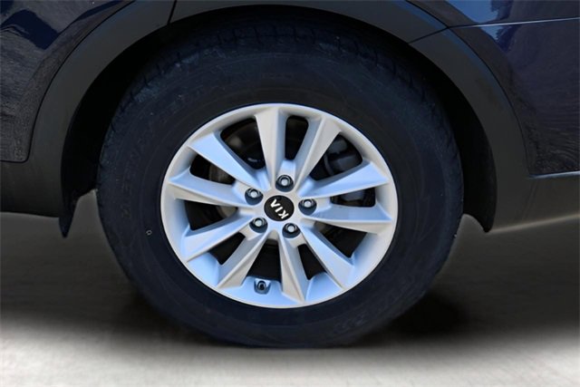 Used 2020 Kia Sorento LX image 10