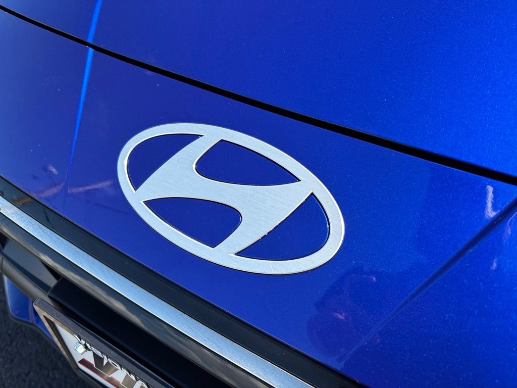 Certified 2025 Hyundai Elantra SEL FWD image 9
