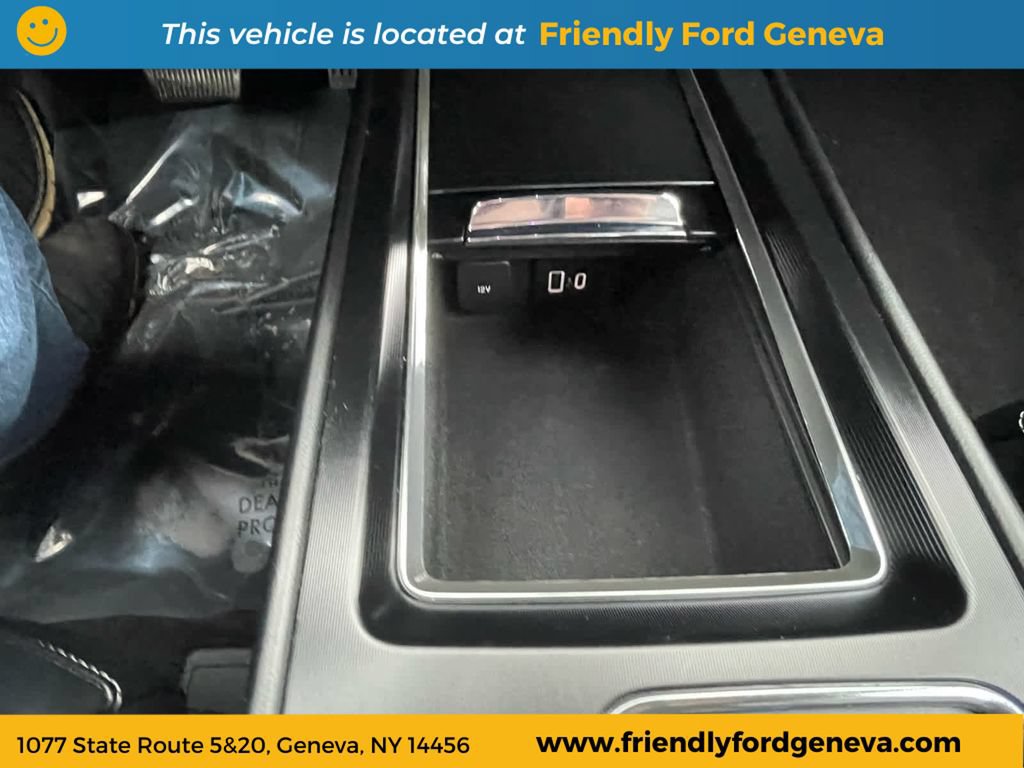Used 2023 Lincoln Corsair AWD image 26