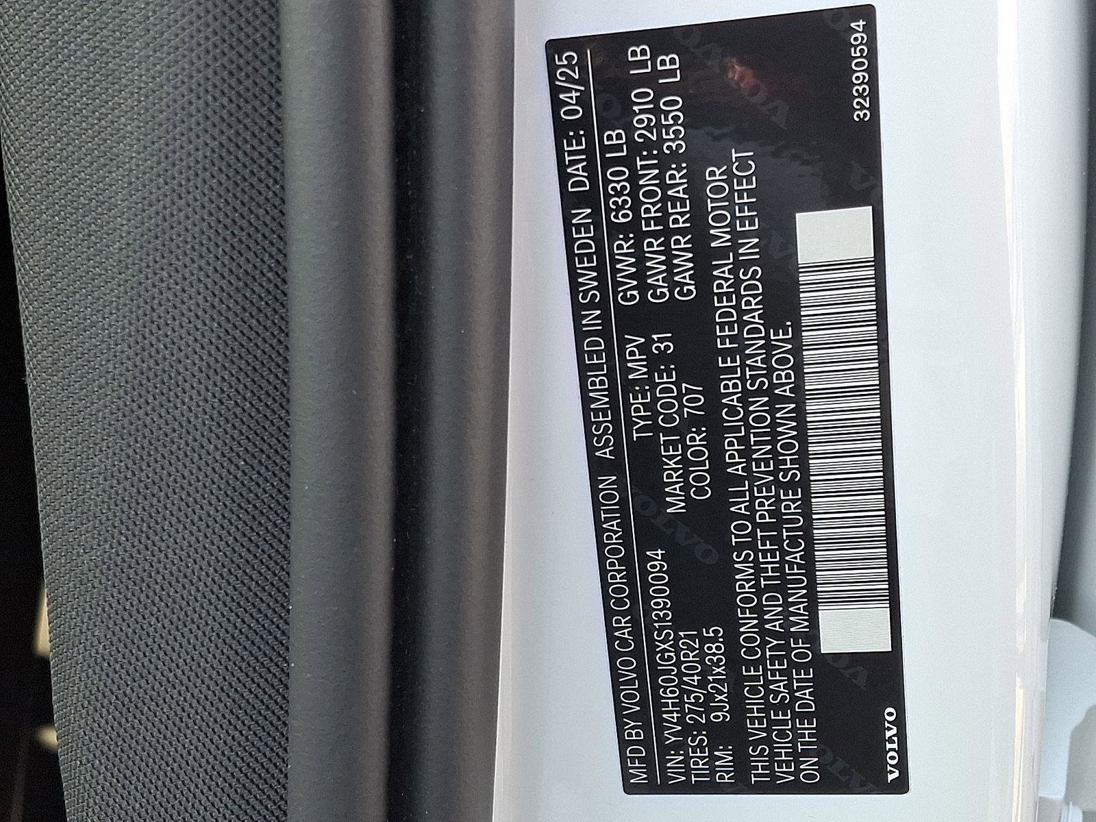 Certified 2025 Volvo XC90 T8 Ultra image 28
