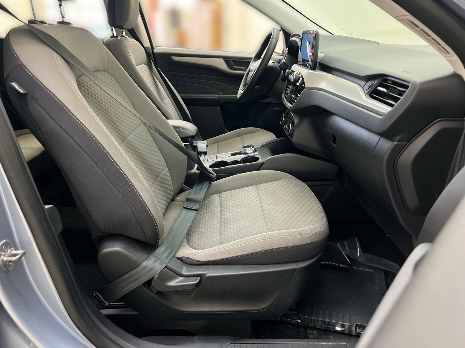 Used 2022 Ford Escape SE w/ Convenience Package image 24