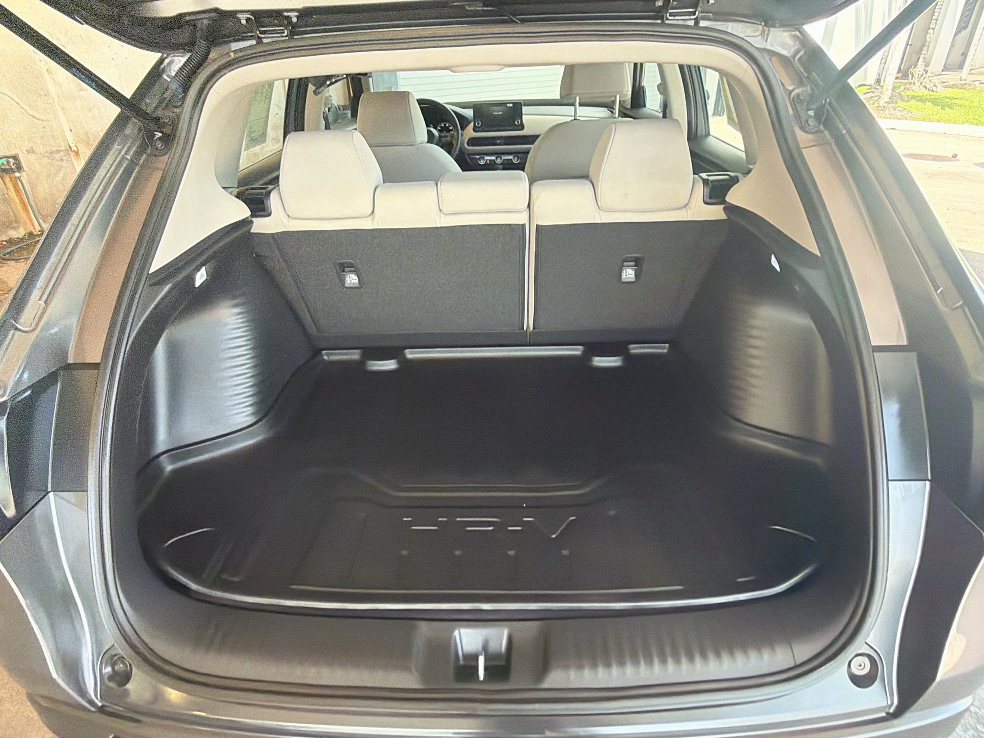 Used 2025 Honda HR-V LX image 25