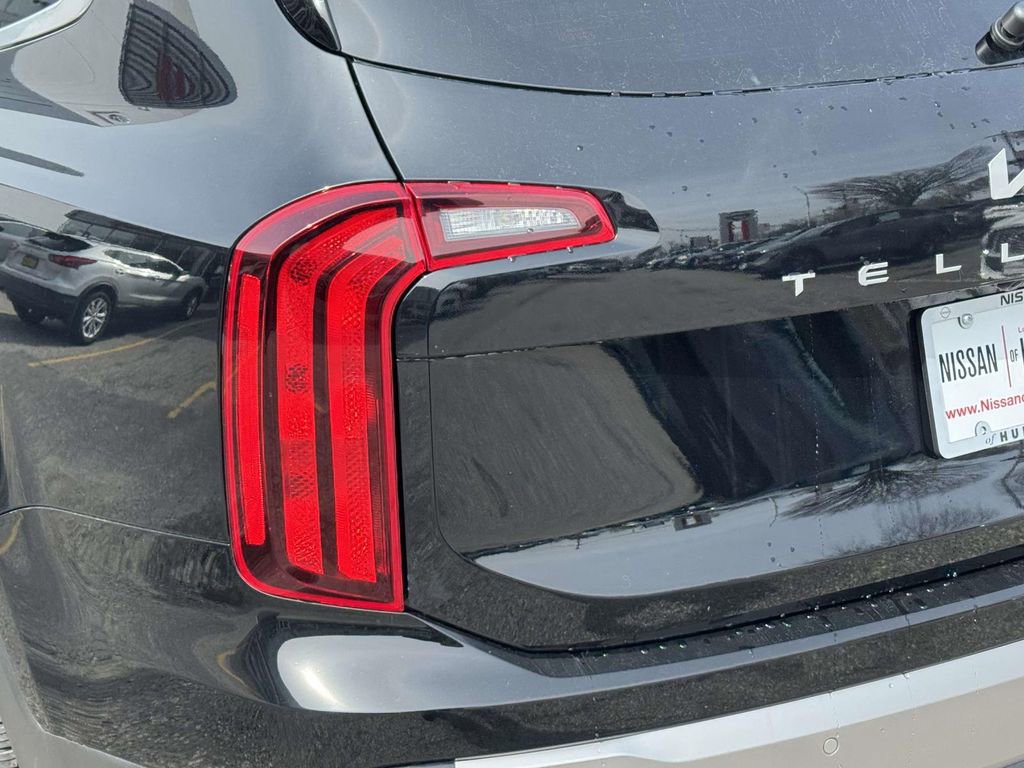Used 2025 Kia Telluride S image 9