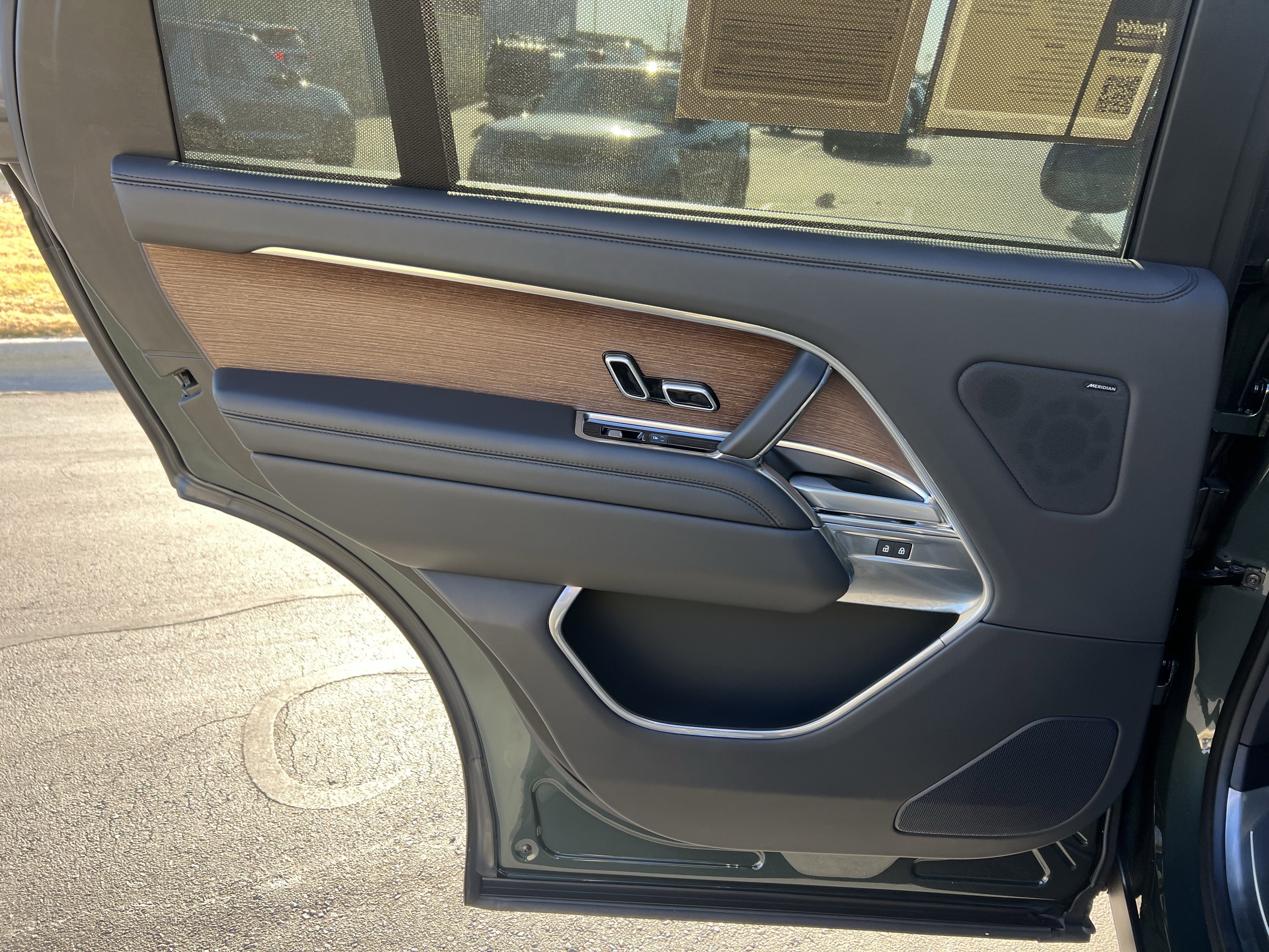 Certified 2025 Land Rover Range Rover Long Wheelbase SE image 29