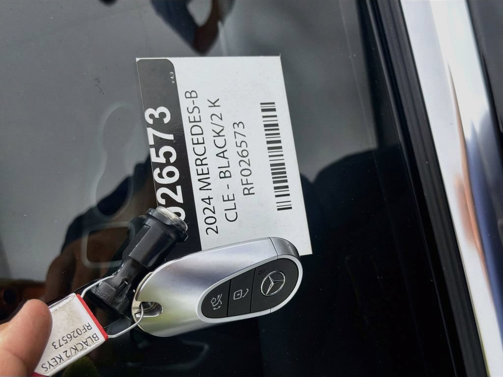 Used 2024 Mercedes-Benz CLE 300 4MATIC Cabriolet image 42