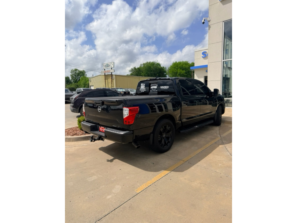 Used 2023 Nissan Titan SV w/ SV Convenience Package RWD image 5