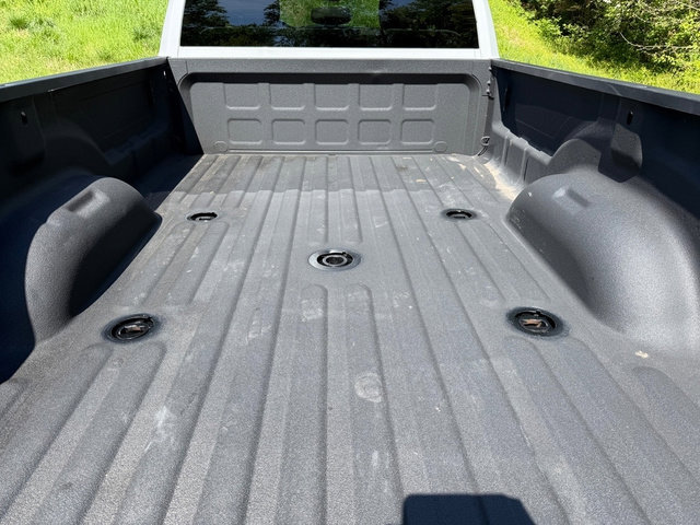 Used 2024 RAM 3500 Big Horn AWD/4WD image 9