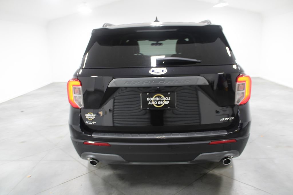 Used 2023 Ford Explorer XLT w/ Equipment Group 202A image 8