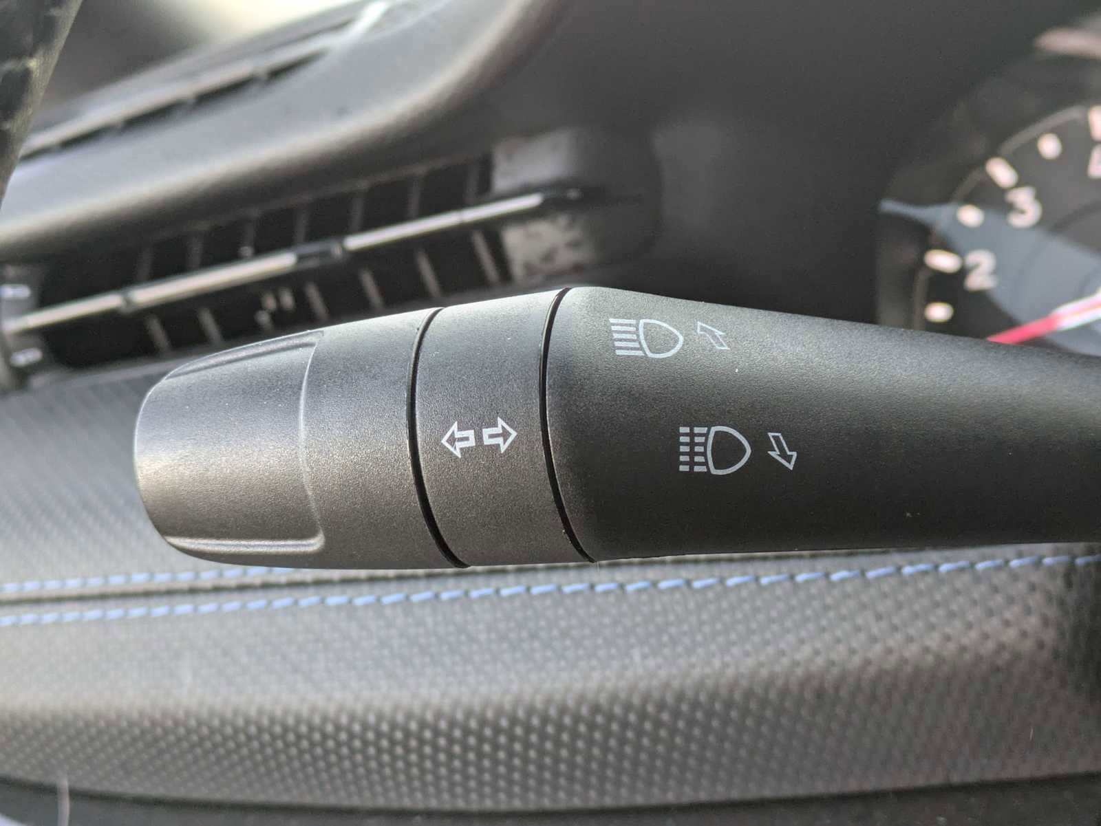 Used 2025 Jeep Compass Limited w/ Sun & Sound Group image 25