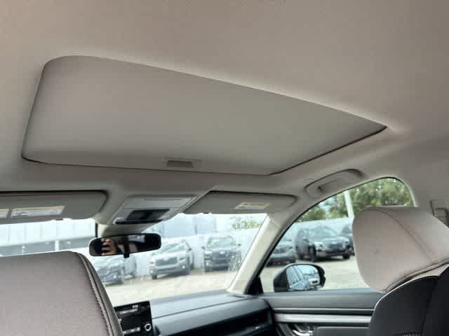 Used 2025 Honda CR-V EX image 17