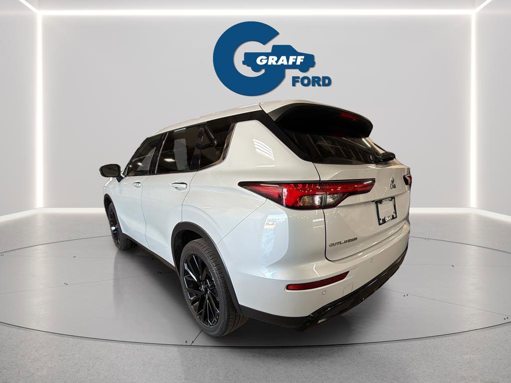 Used 2023 Mitsubishi Outlander SE Black Edition AWD/4WD image 5