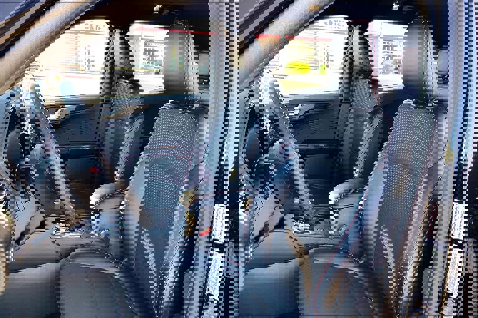 Used 2025 Ford Escape ST-Line AWD/4WD image 8