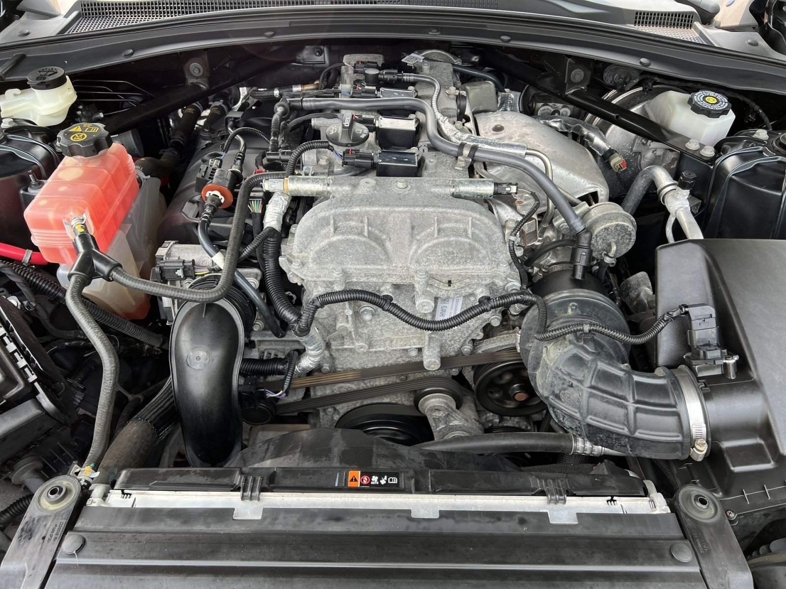 Used 2020 Chevrolet Camaro LS RWD image 36
