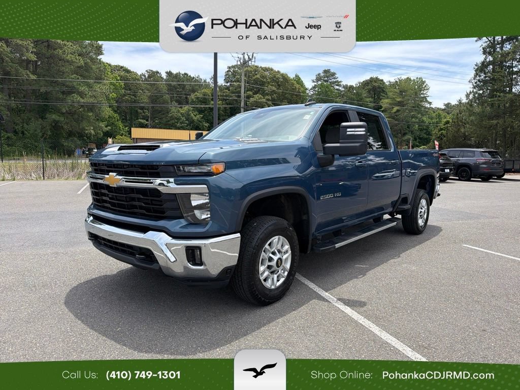 Used 2025 Chevrolet Silverado 2500 LT w/ Convenience Package AWD/4WD image 1