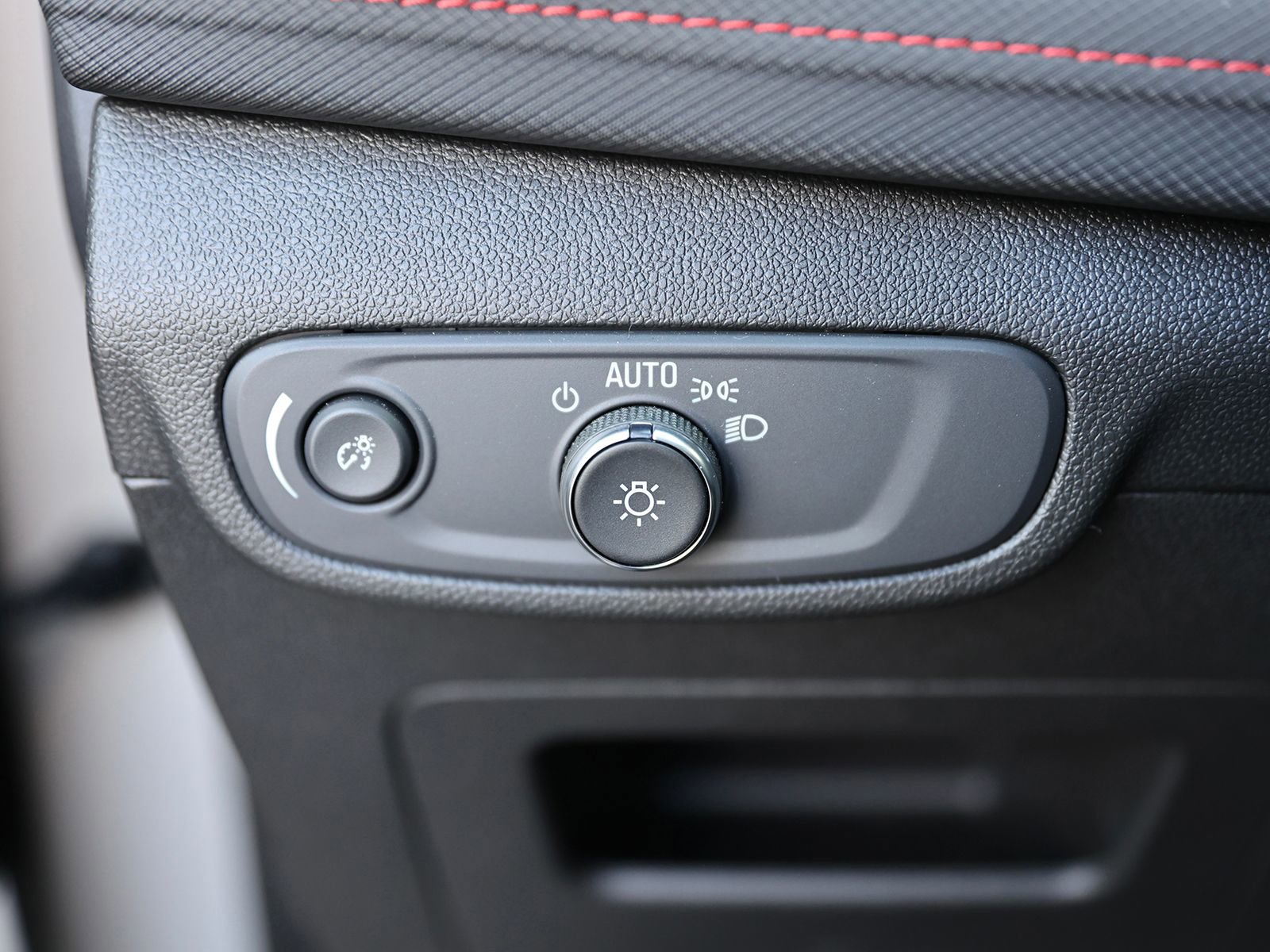 Used 2026 Chevrolet TrailBlazer RS w/ Convenience Package image 35