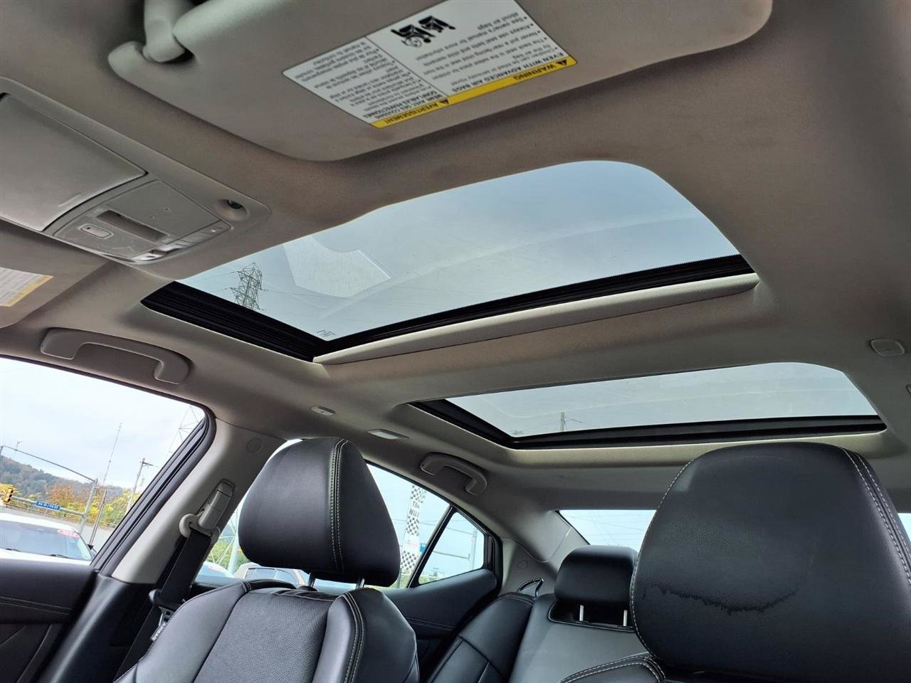 Used 2023 Nissan Maxima SL FWD image 8